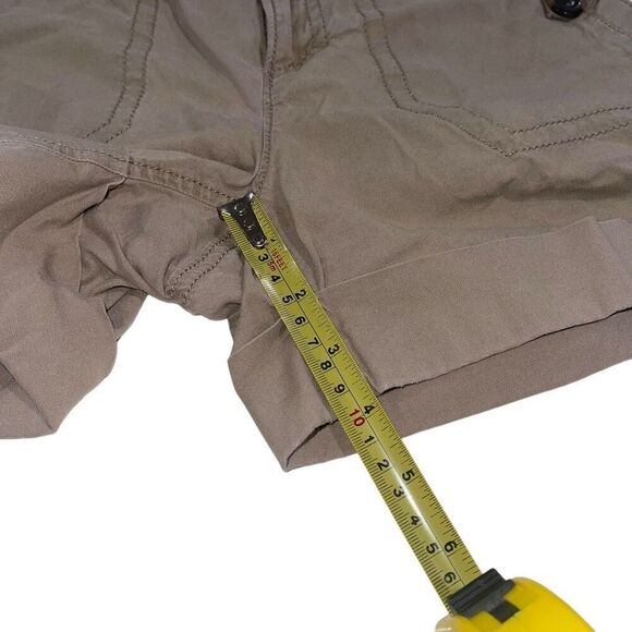 Banana Republic Khaki Martin Fit Cuffed Shorts - Size 4 - Picture 5 of 10
